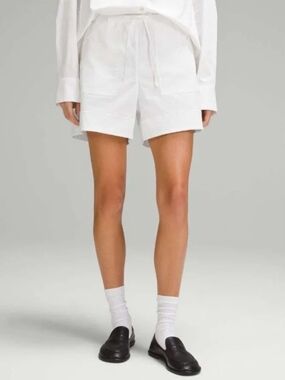NWT Lululemon Cotton-Blend Poplin High-Rise Short 4" White Size M